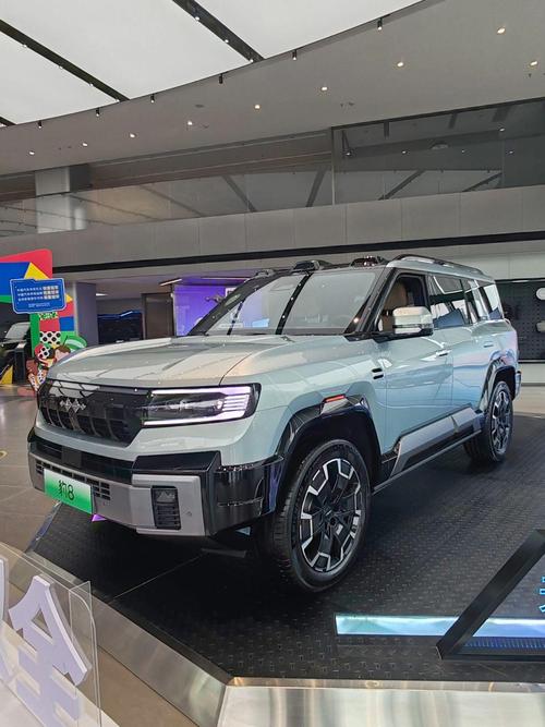 成都320比亚迪方程豹硬派越野的爆款，英菲尼迪35周年与你共成长